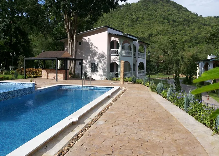 Stamp Hills 3*