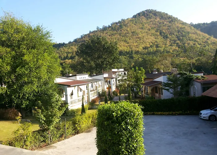 Stamp Hills 3*