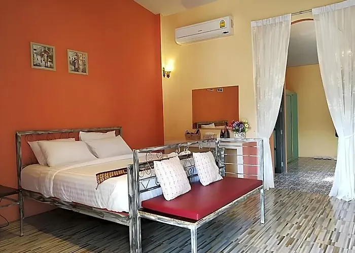 Resort Stamp Hills Suan Phueng