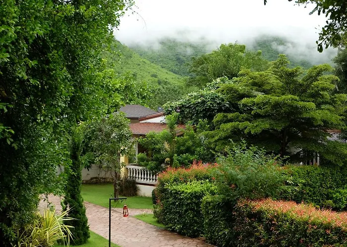 Stamp Hills 3* สวนผึ้ง