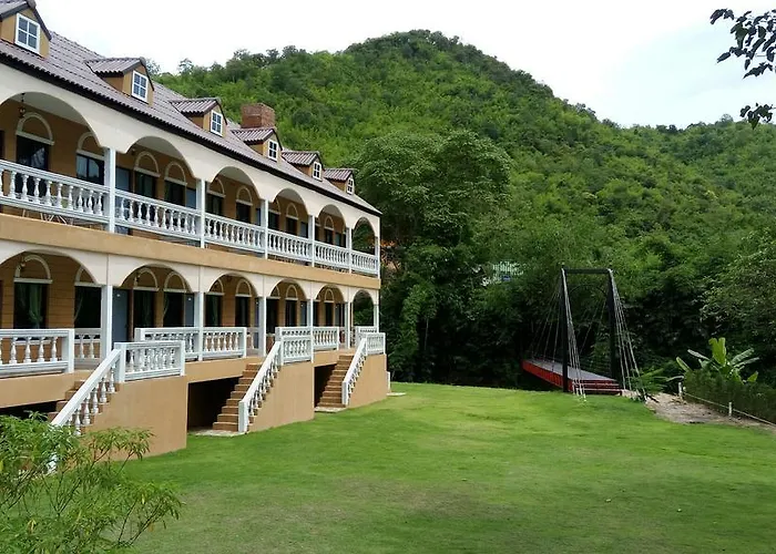 รีสอร์ท Stamp Hills 3*